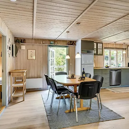 Holiday home Pet Friendly In With Kitchen Ansager