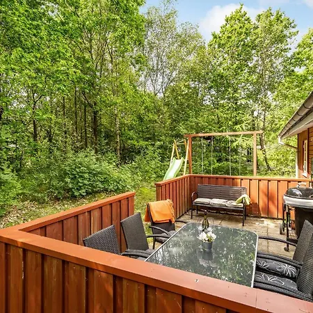 Pet Friendly In With Kitchen Holiday home *